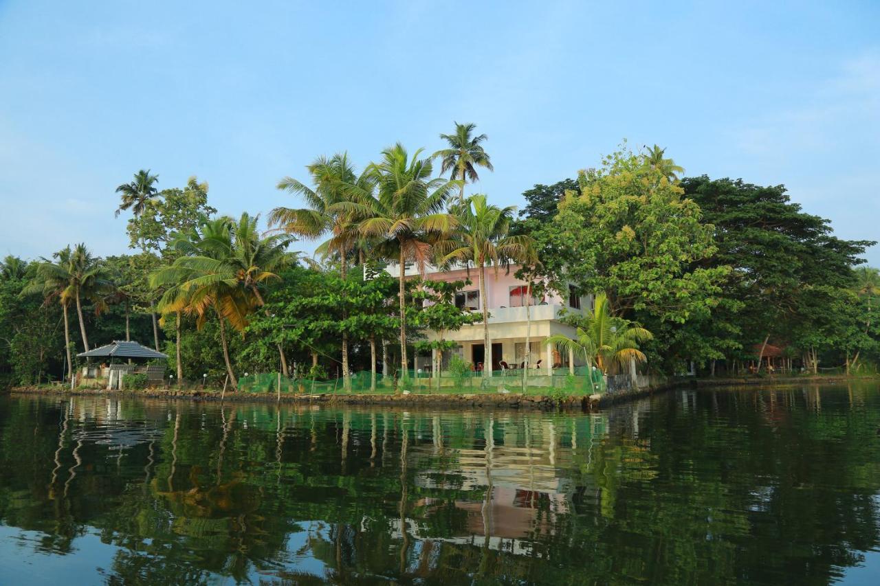 Orchid Lake View Homestay Alappuzha Exteriér fotografie