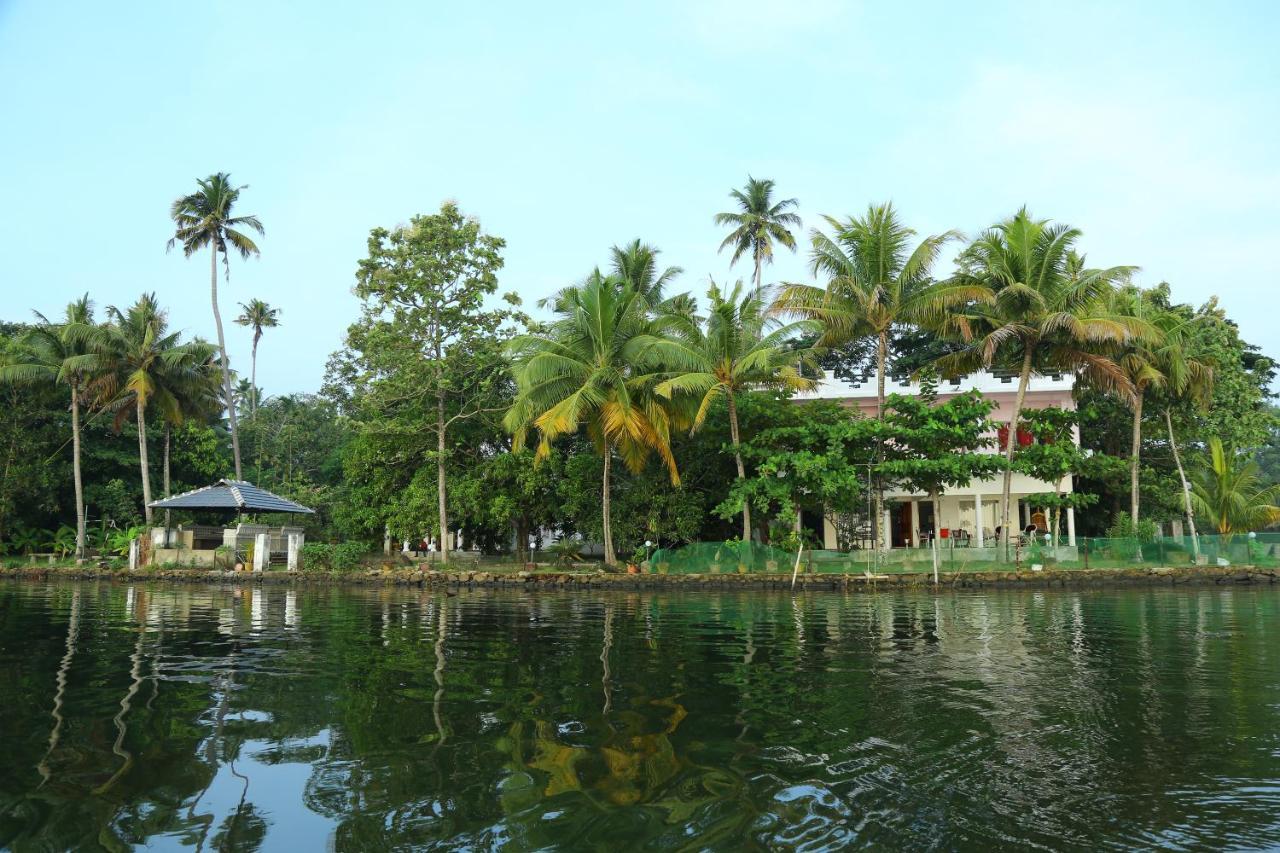 Orchid Lake View Homestay Alappuzha Exteriér fotografie